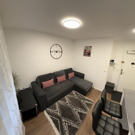 2 Pieces Proche Du Centre Paris 15 Min Apartment Rosny-sous-Bois Luaran gambar